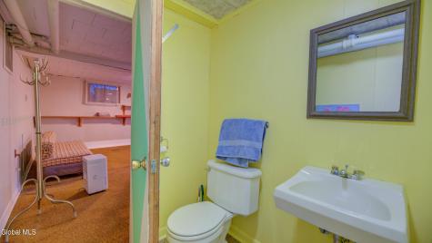 82 Oakland Avenue Gloversville NY 12078