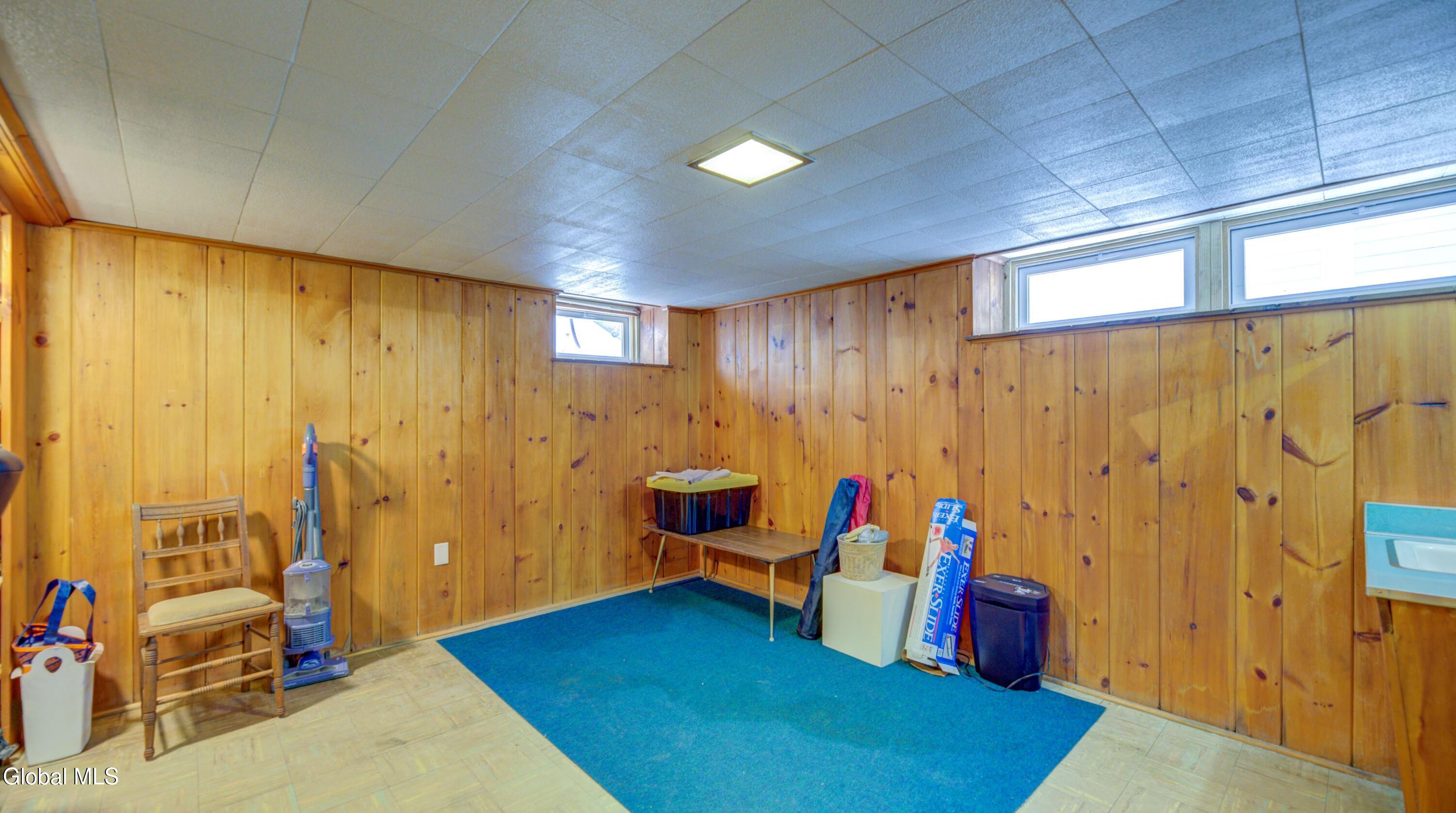 82 Oakland Avenue Gloversville NY 12078