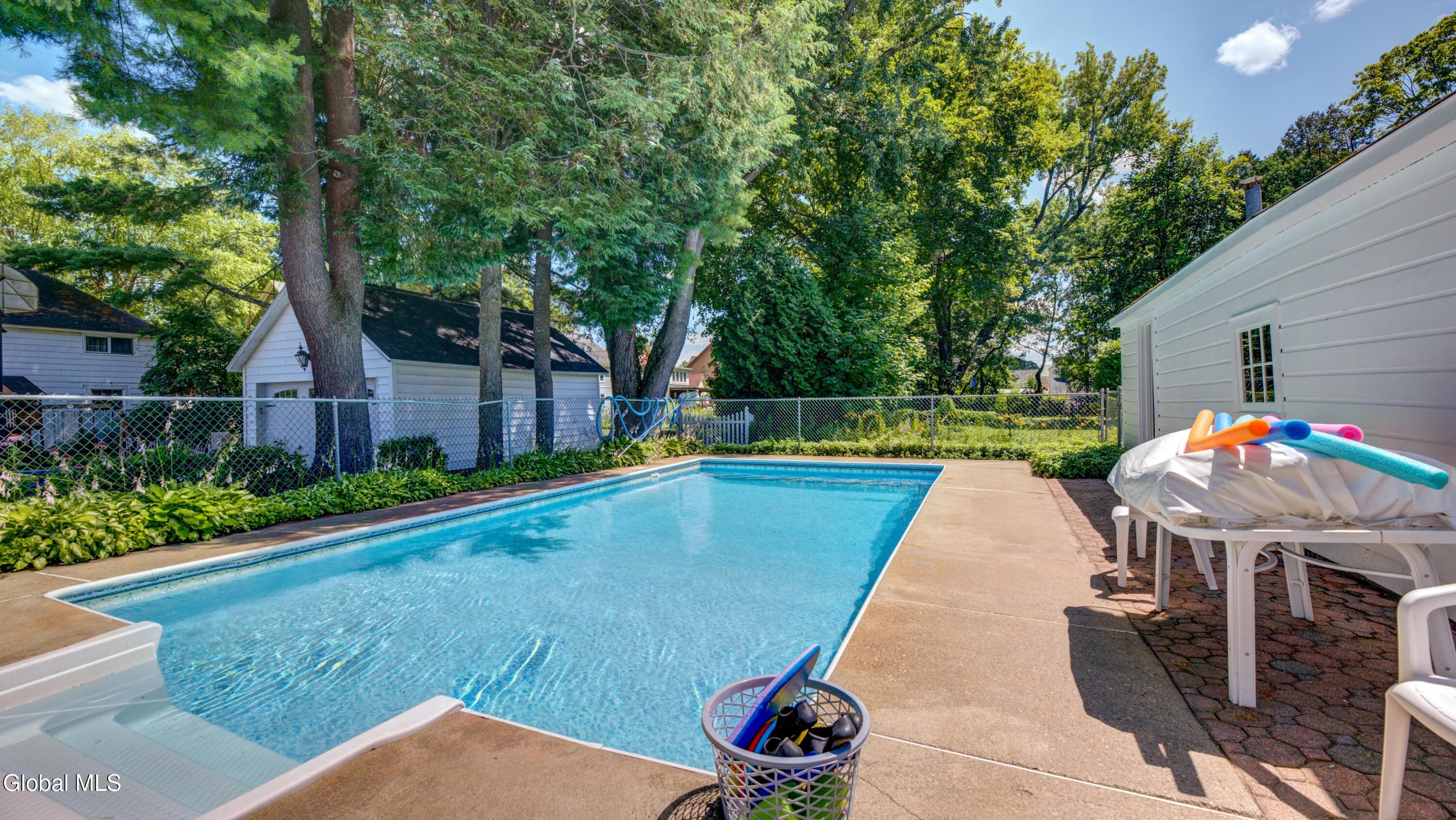 82 Oakland Avenue Gloversville NY 12078
