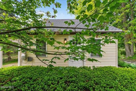14 Mountain View Avenue Colonie NY 12205