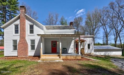 13 Young Road Middle Grove NY 12850