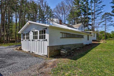 13 Young Road Middle Grove NY 12850