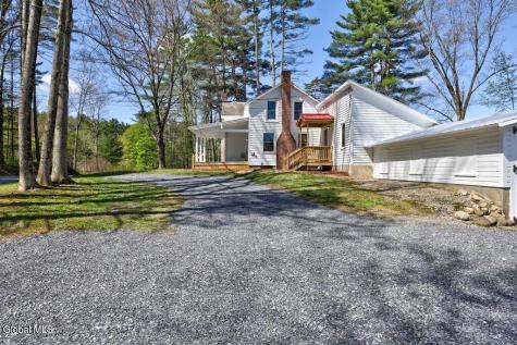 13 Young Road Middle Grove NY 12850