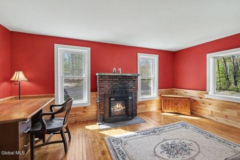 13 Young Road Middle Grove NY 12850