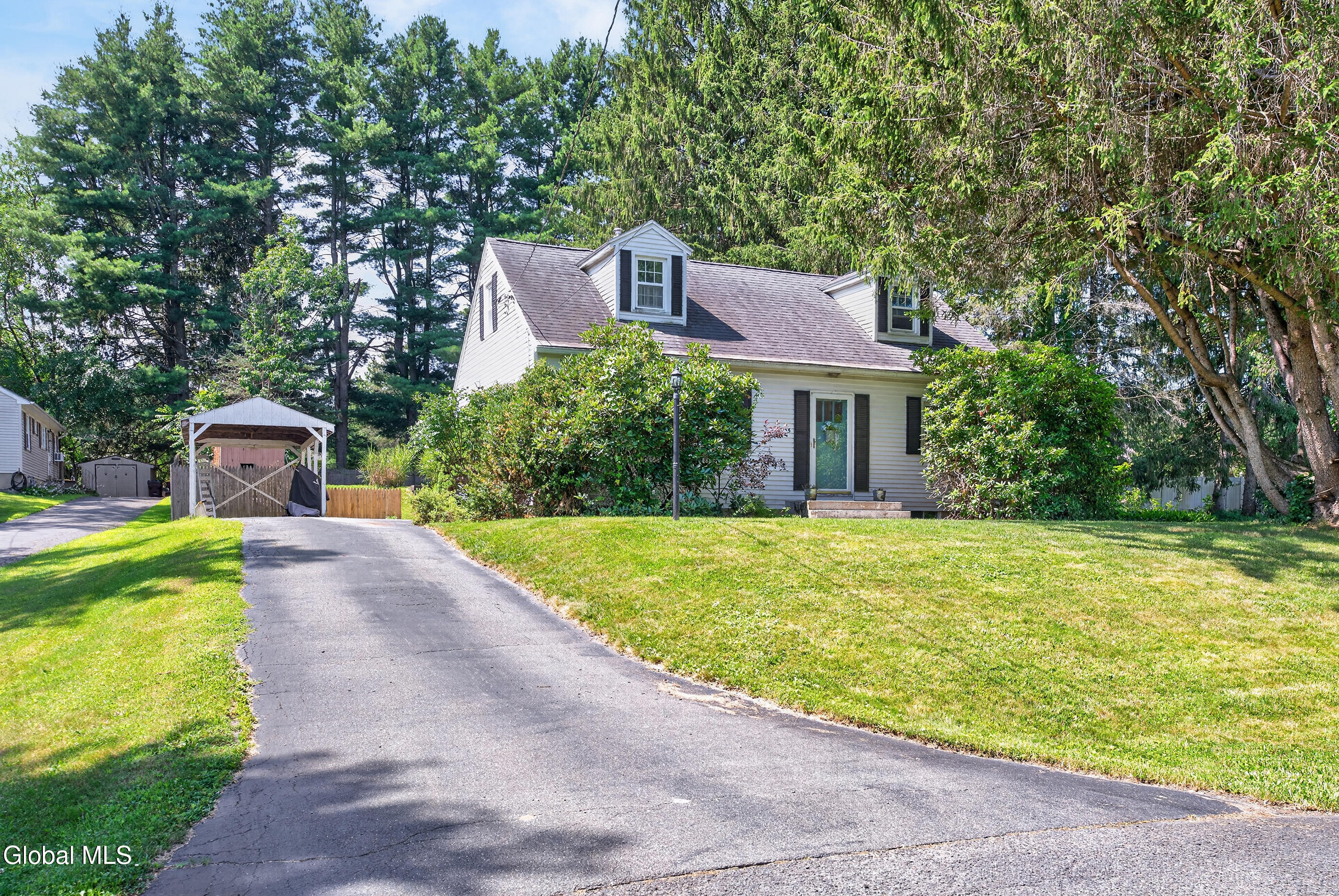 5 Curtis Road Wynantskill NY 12198