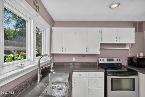 5 Curtis Road Wynantskill NY 12198