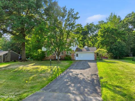 98 W Saint Stephens Lane Glenville NY 12302