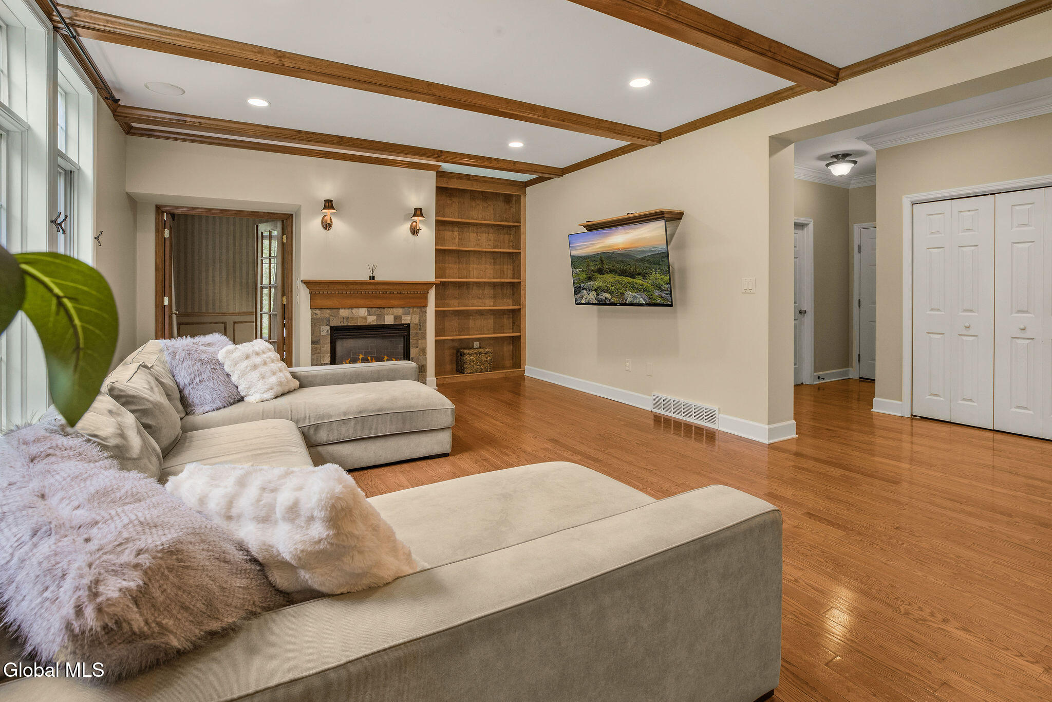 1 Equestrian Way Clifton Park NY 12065
