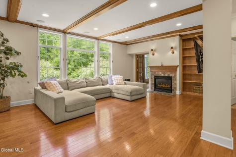 1 Equestrian Way Clifton Park NY 12065