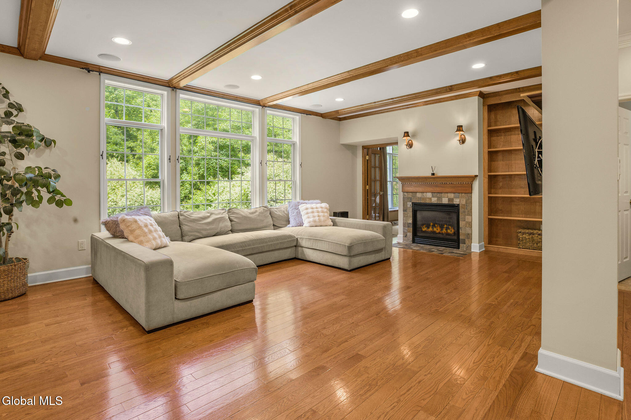 1 Equestrian Way Clifton Park NY 12065
