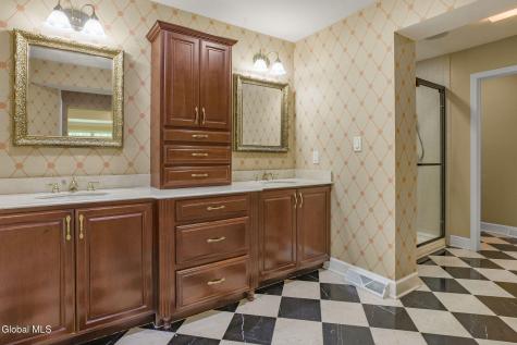 1 Equestrian Way Clifton Park NY 12065