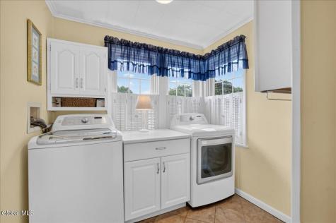 2047 Cedarlawn Avenue Schenectady NY 12306