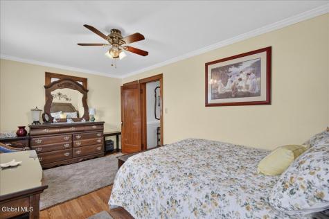 2047 Cedarlawn Avenue Schenectady NY 12306