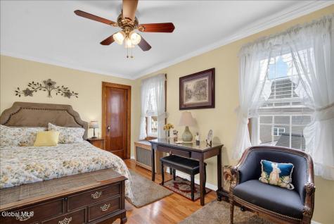 2047 Cedarlawn Avenue Schenectady NY 12306