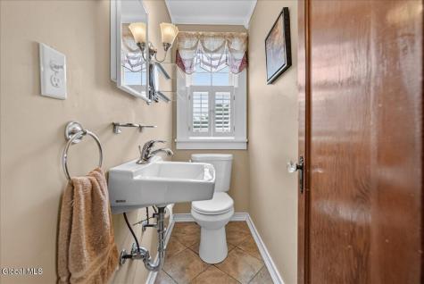2047 Cedarlawn Avenue Schenectady NY 12306