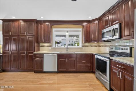 2047 Cedarlawn Avenue Schenectady NY 12306
