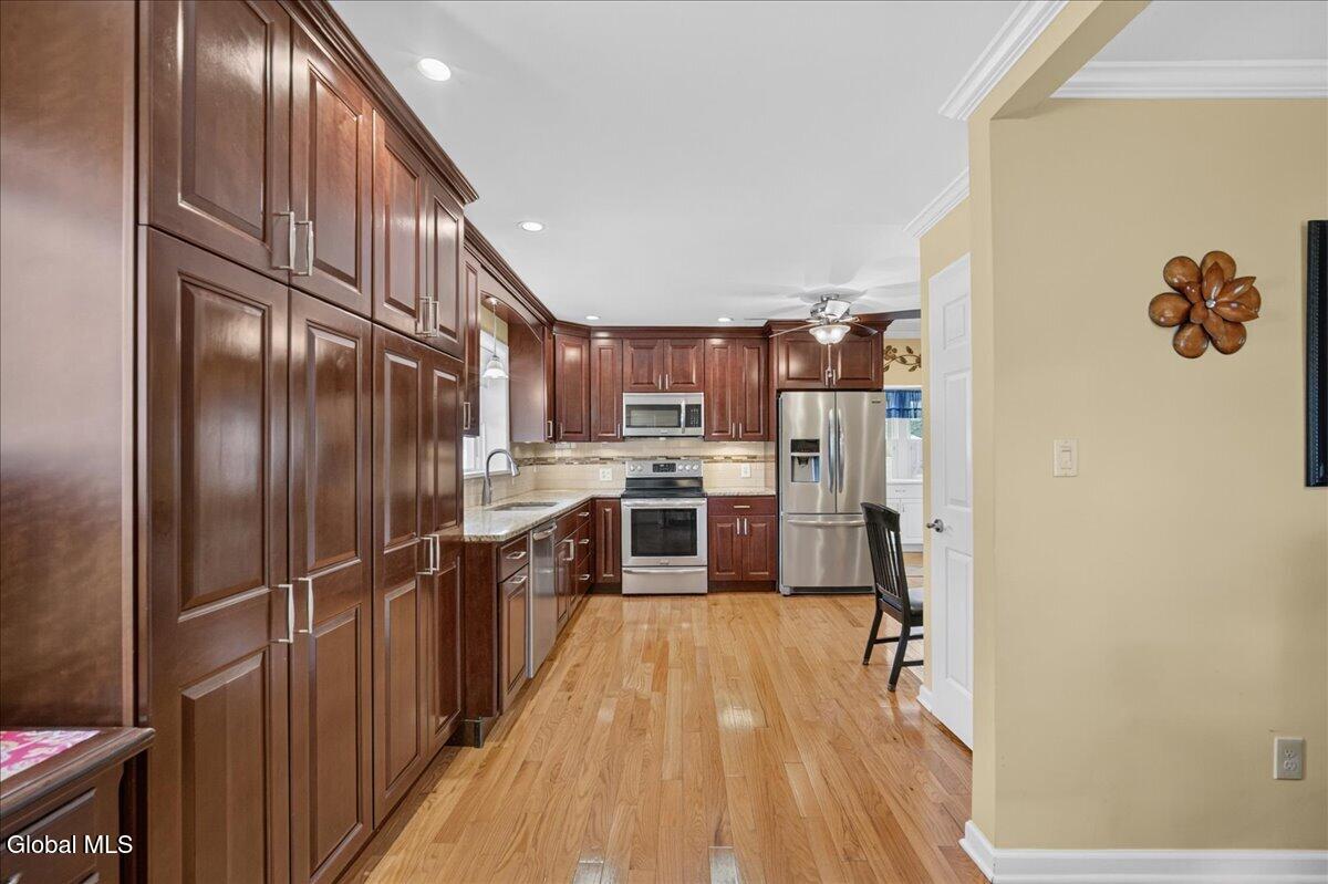 2047 Cedarlawn Avenue Schenectady NY 12306
