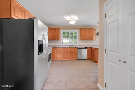 20 Laura Lane Ravena NY 12143