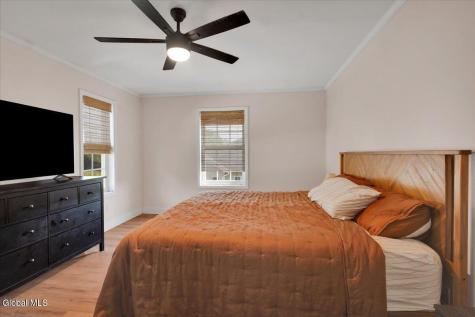 20 Laura Lane Ravena NY 12143