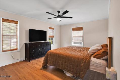 20 Laura Lane Ravena NY 12143