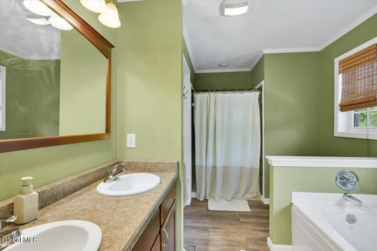 20 Laura Lane Ravena NY 12143
