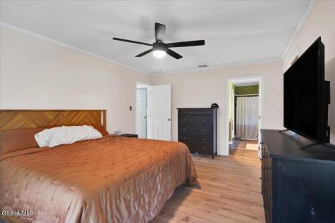 20 Laura Lane Ravena NY 12143