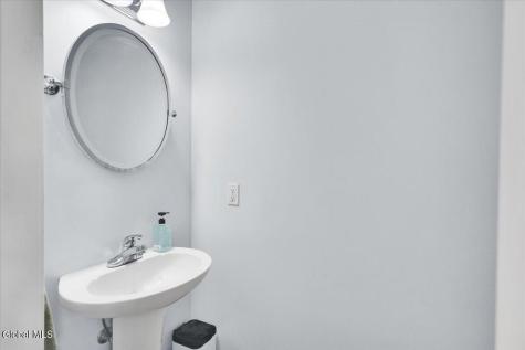 20 Laura Lane Ravena NY 12143