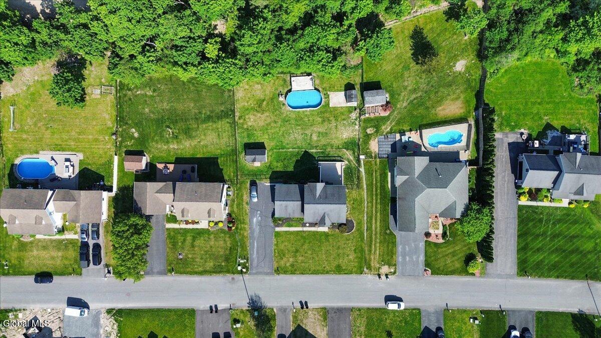 20 Laura Lane Ravena NY 12143