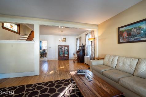 62 Glendale Avenue Albany NY 12208