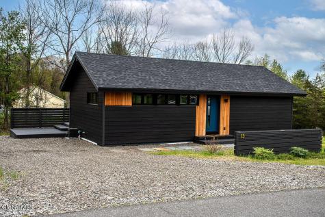 13 Regal Road Hudson NY 12534