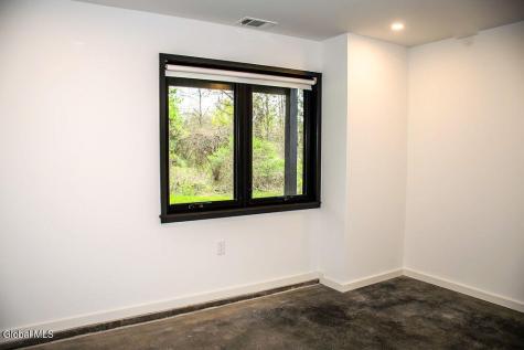 13 Regal Road Hudson NY 12534