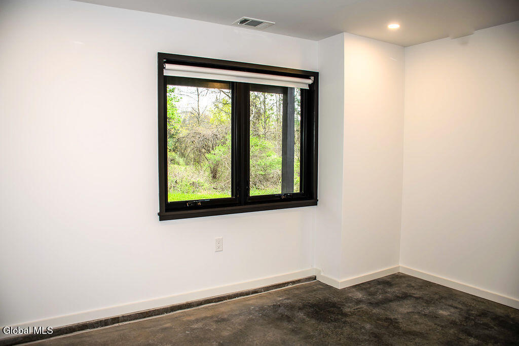 13 Regal Road Hudson NY 12534
