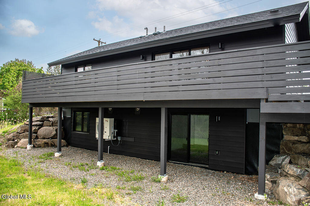 13 Regal Road Hudson NY 12534
