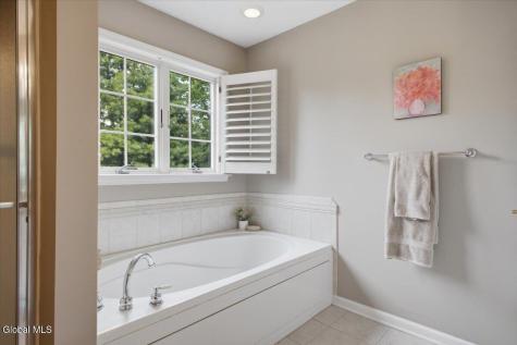 5504 Tansy Court Schenectady NY 12303