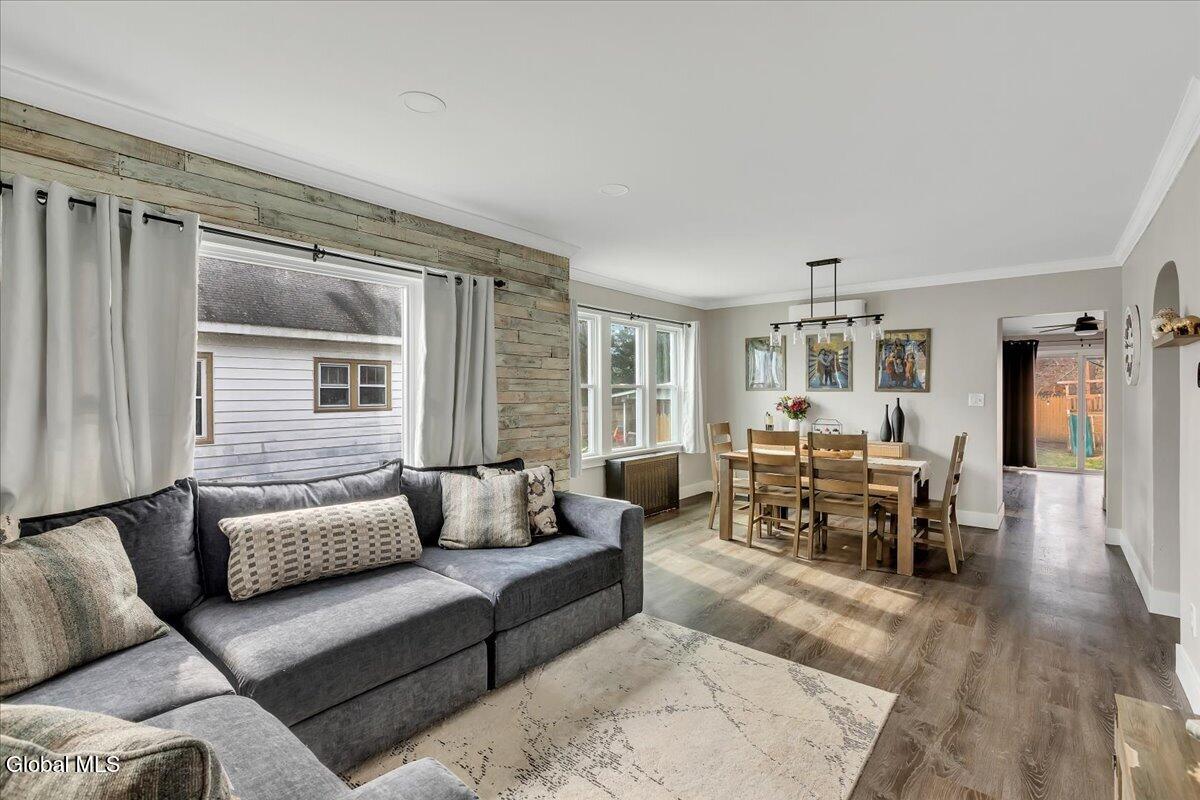 42 Irving Road Scotia NY 12302