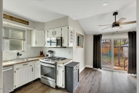 42 Irving Road Scotia NY 12302