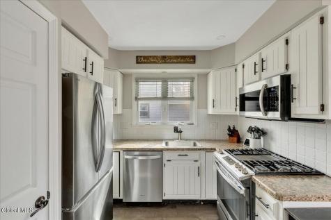 42 Irving Road Scotia NY 12302