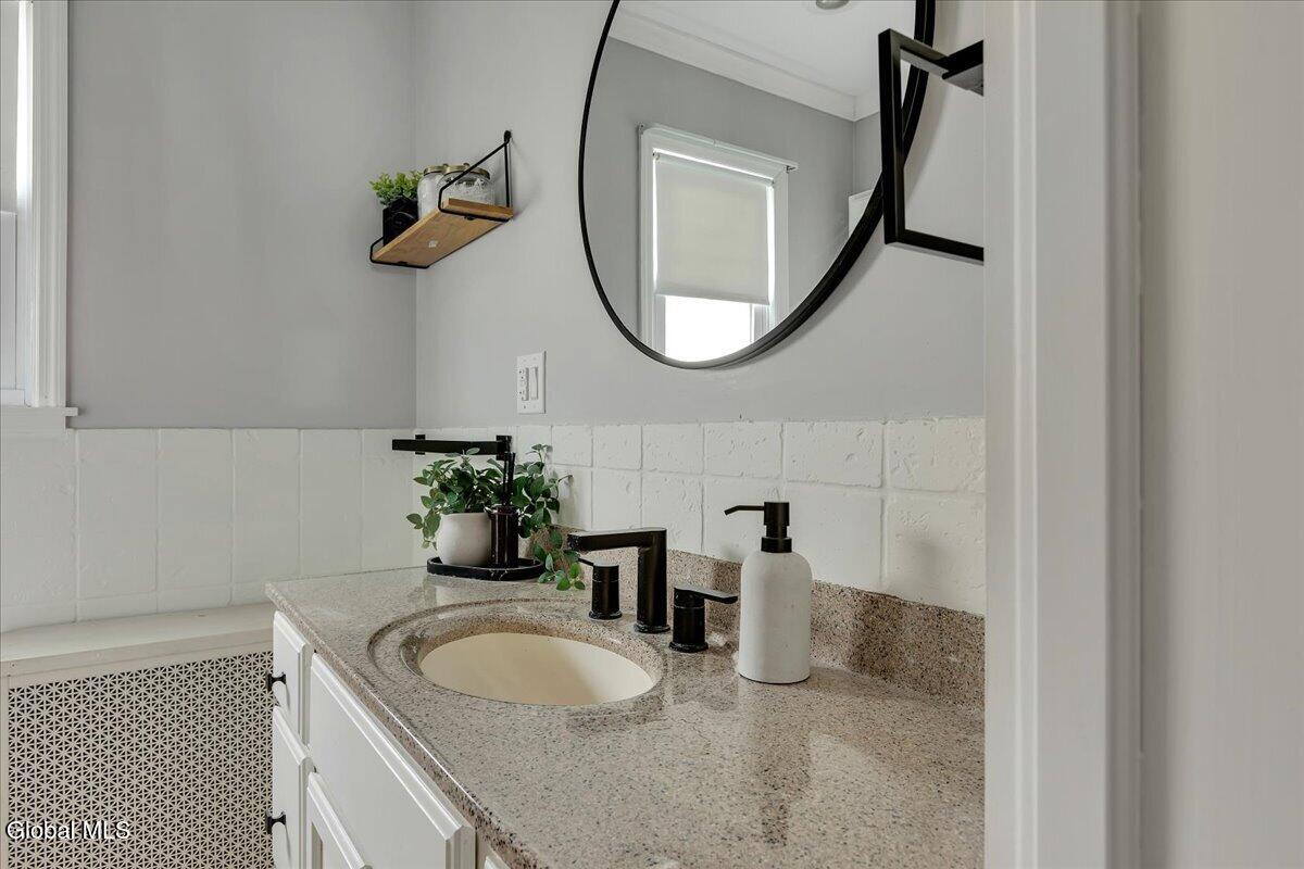 42 Irving Road Scotia NY 12302
