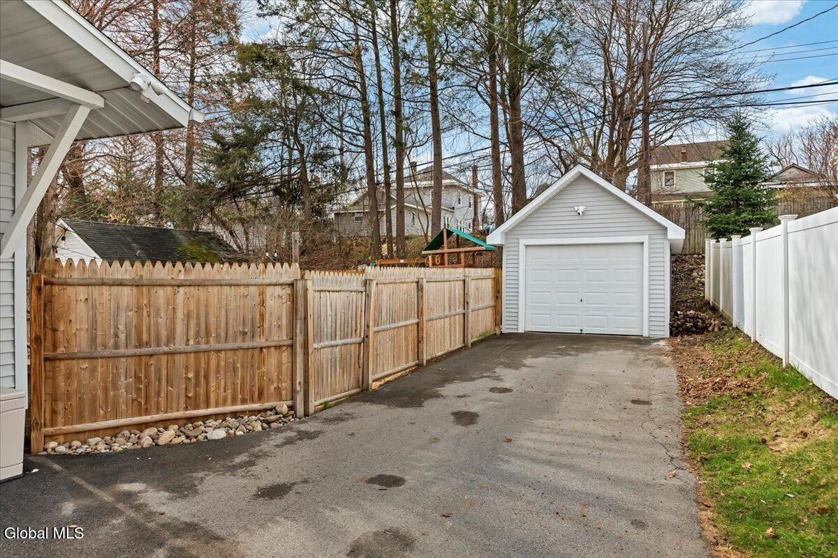 42 Irving Road Scotia NY 12302