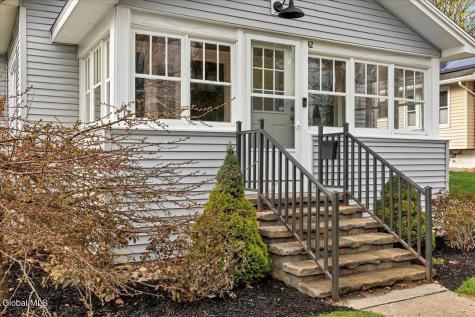 42 Irving Road Scotia NY 12302