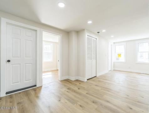 889 Yorkston Street Schenectady NY 12303