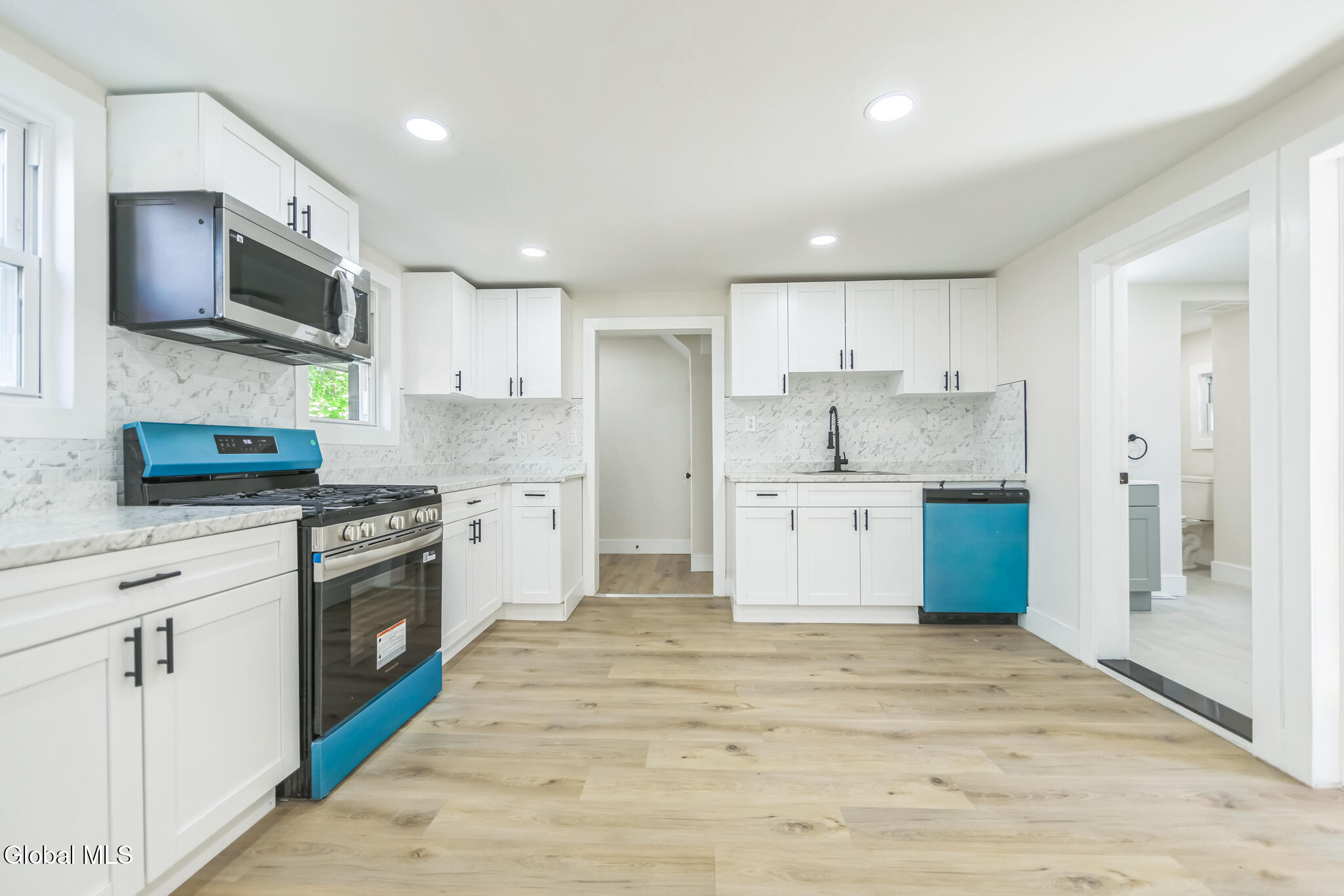 889 Yorkston Street Schenectady NY 12303