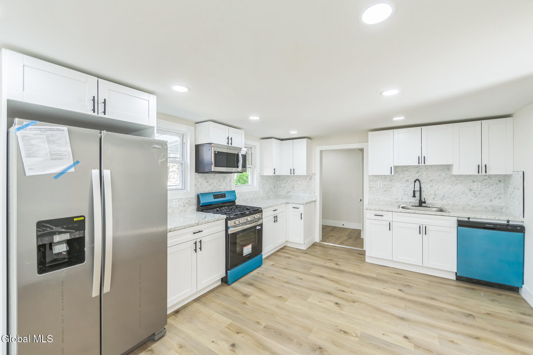 889 Yorkston Street Schenectady NY 12303