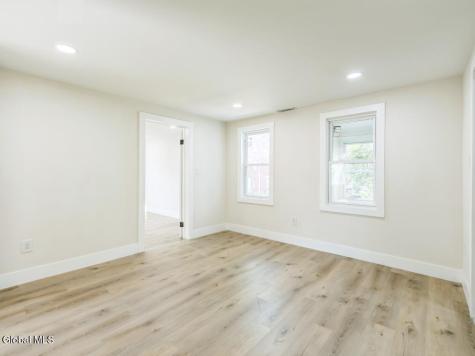 889 Yorkston Street Schenectady NY 12303