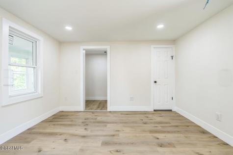 889 Yorkston Street Schenectady NY 12303