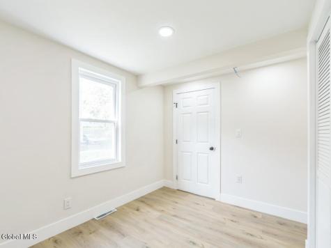 889 Yorkston Street Schenectady NY 12303