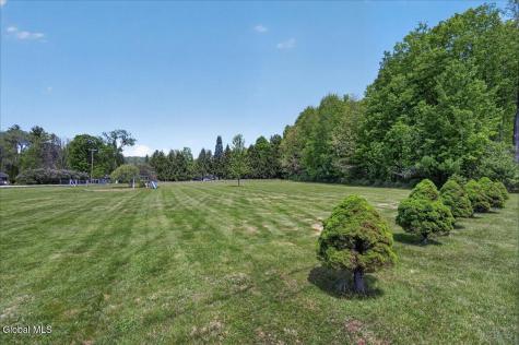 22 Parkhurst Road Wilton NY 12831