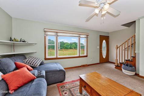 27 Fellows Road Halfmoon NY 12065