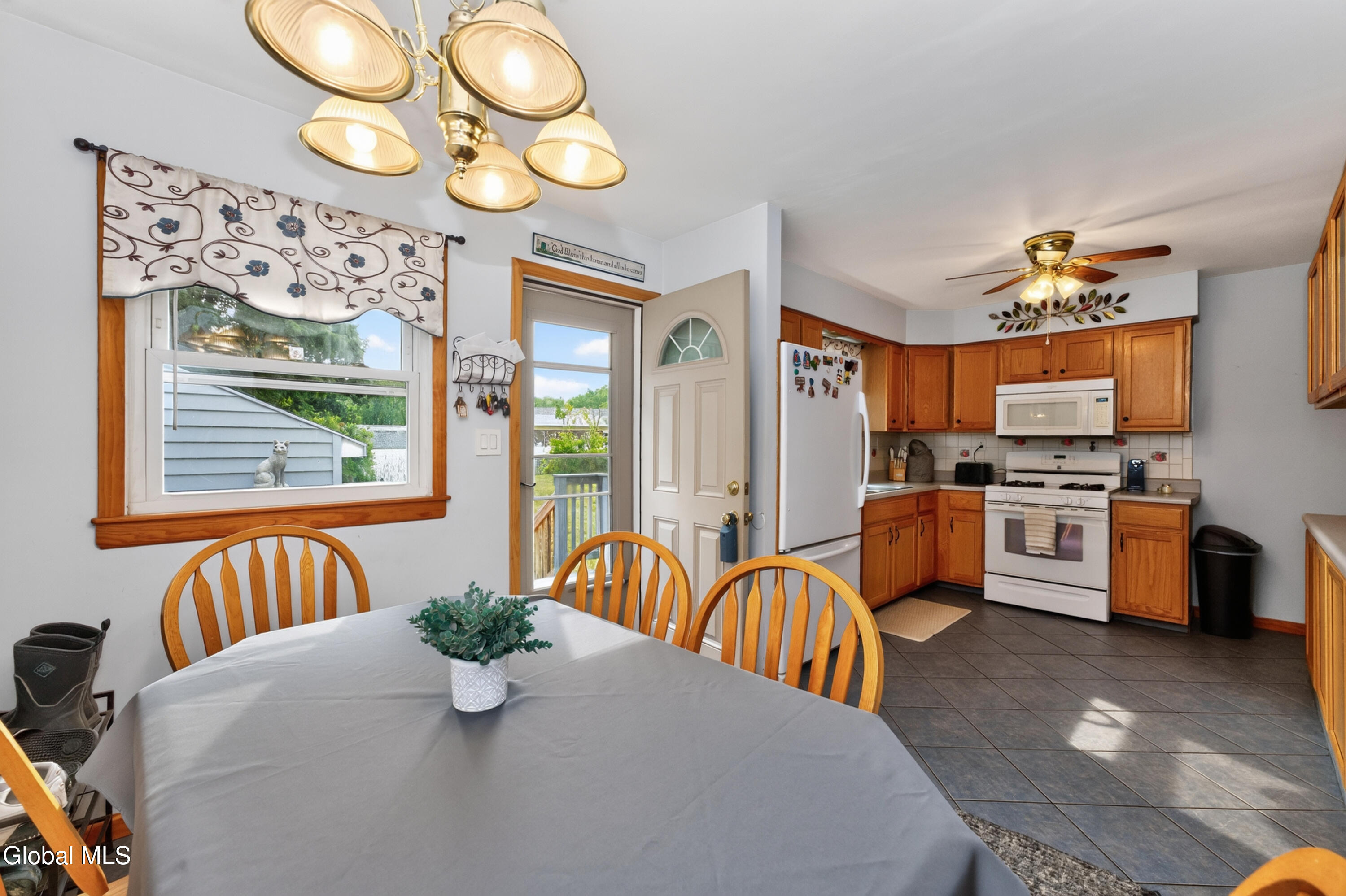 27 Fellows Road Halfmoon NY 12065