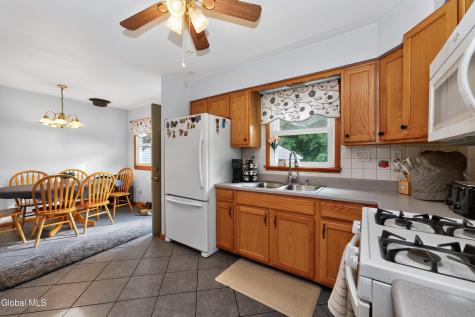 27 Fellows Road Halfmoon NY 12065